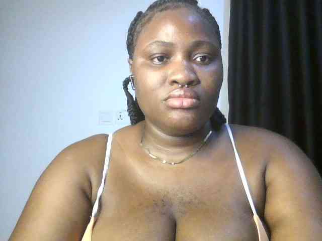 Hotchocolatee191 webcam