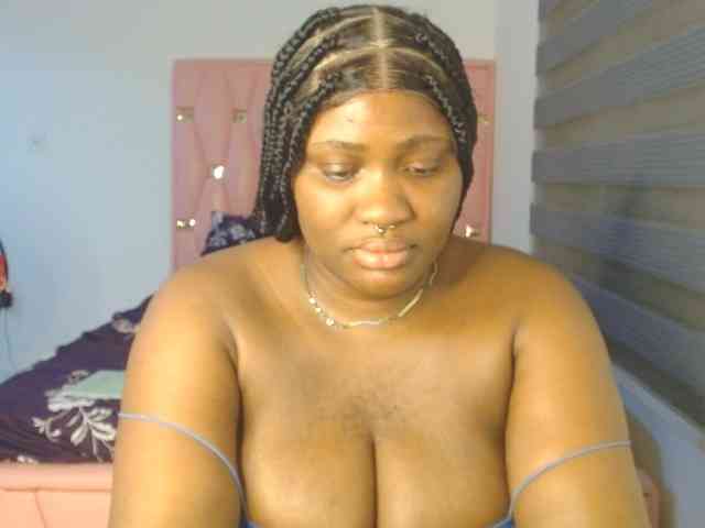 Hotchocolatee191 webcam