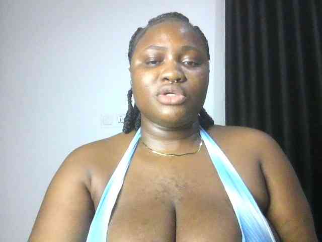 Hotchocolatee191 webcam