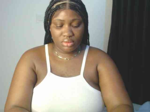 Hotchocolatee191 webcam