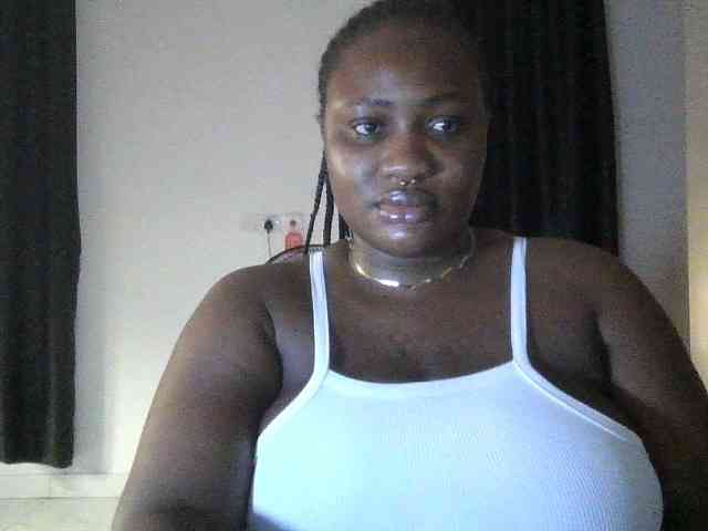 Hotchocolatee191 webcam