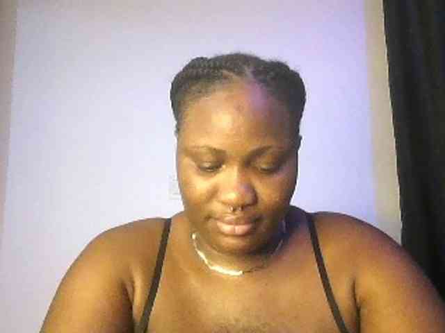 Hotchocolatee191 webcam