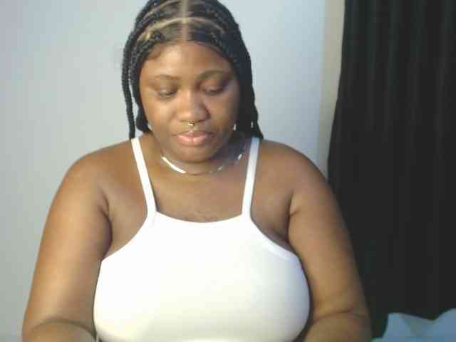 Hotchocolatee191 webcam