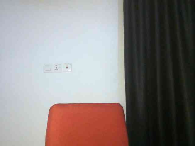 Hotchocolatee191 webcam
