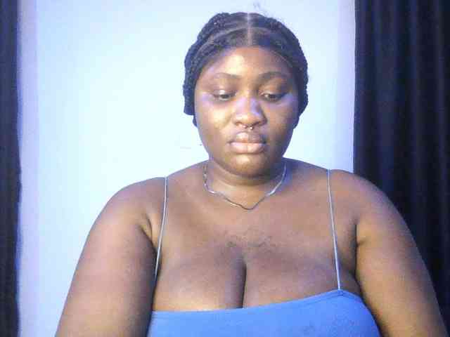 Hotchocolatee191 webcam