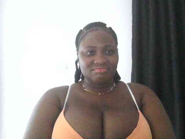 Hotchocolatee191 webcam