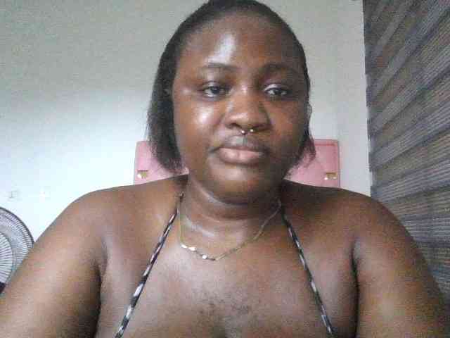 Hotchocolatee191 webcam
