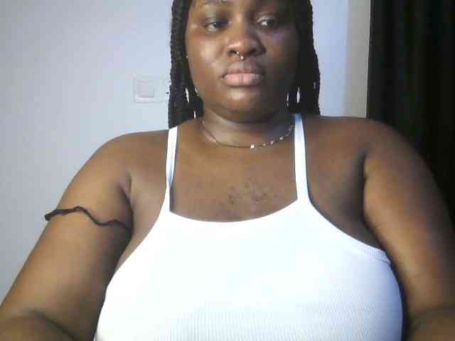 Hotchocolatee191 webcam