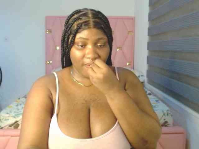 Hotchocolatee191 webcam