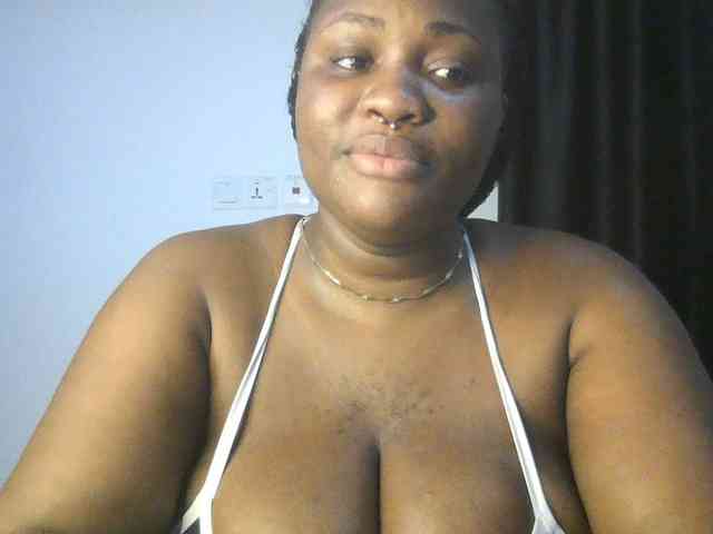 Hotchocolatee191 webcam