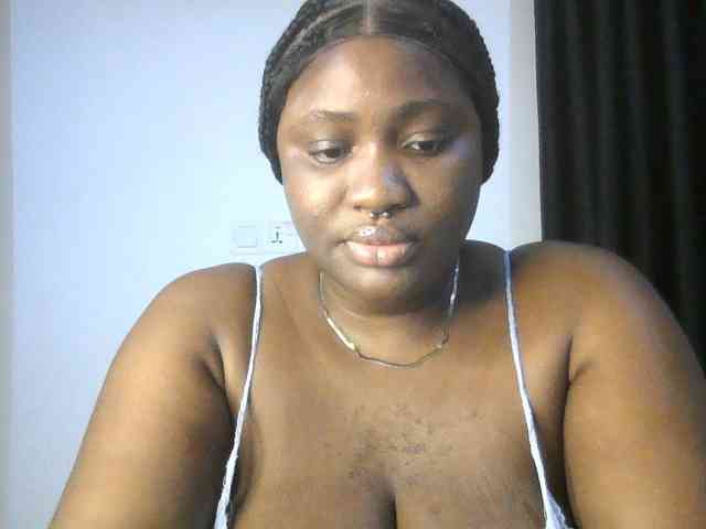 Hotchocolatee191 webcam