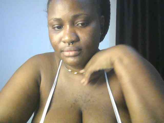 Hotchocolatee191 webcam