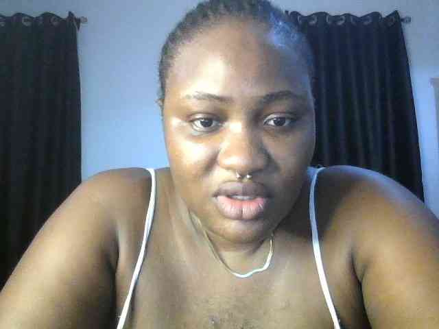 Hotchocolatee191 webcam