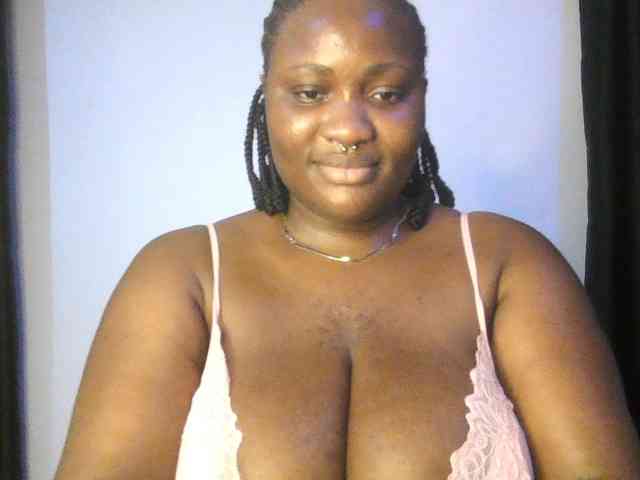 Hotchocolatee191 webcam