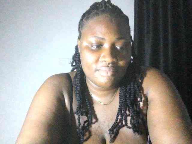 Hotchocolatee191 webcam
