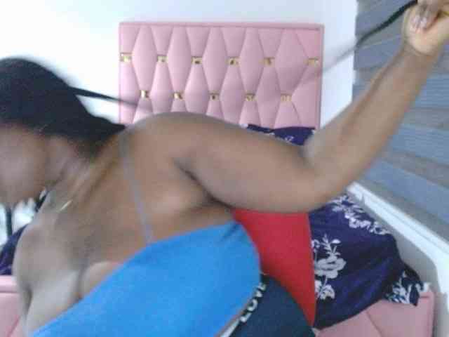 Hotchocolatee191 webcam