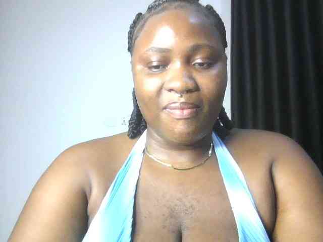 Hotchocolatee191 webcam
