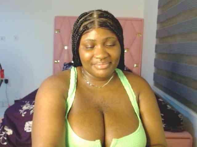 Hotchocolatee191 webcam