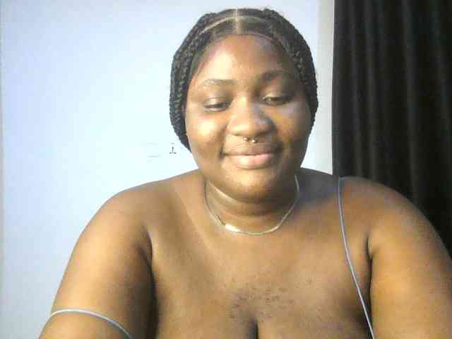Hotchocolatee191 webcam