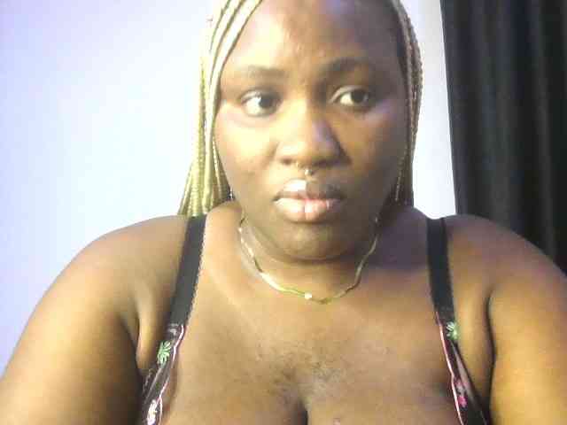 Hotchocolatee191 webcam