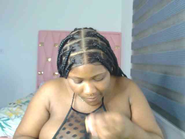 Hotchocolatee191 webcam