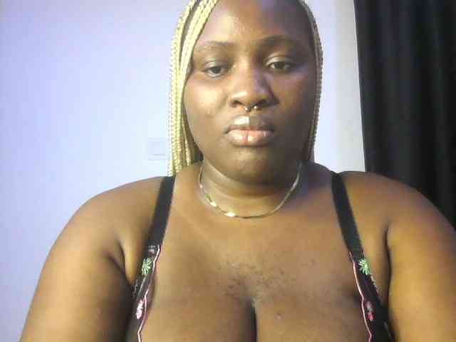 Model: Hotchocolatee191