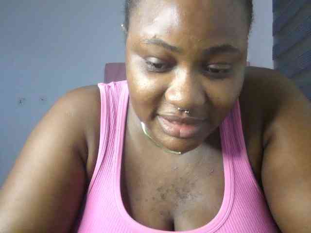 Hotchocolatee191 webcam