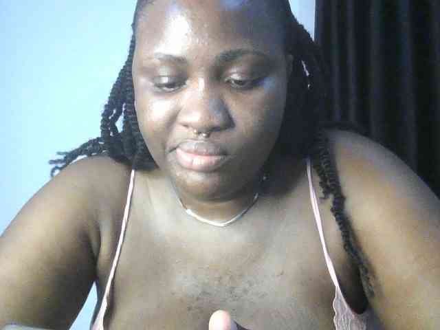 Hotchocolatee191 webcam