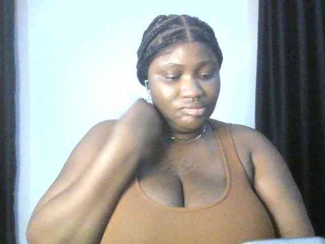 Hotchocolatee191 webcam
