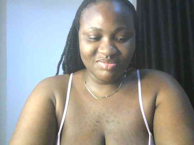 Hotchocolatee191 webcam