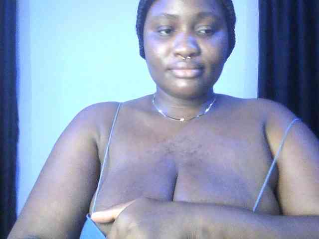Hotchocolatee191 webcam