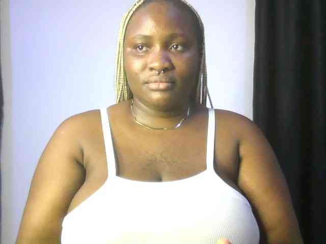 Hotchocolatee191 webcam