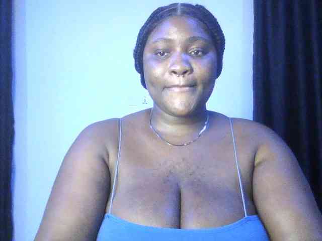 Hotchocolatee191 webcam