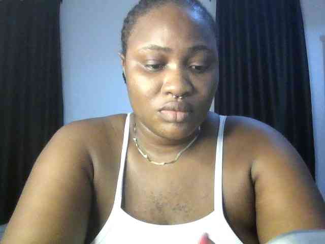 Hotchocolatee191 webcam