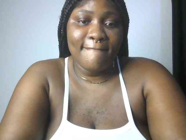 Hotchocolatee191 webcam