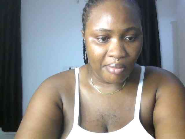 Hotchocolatee191 webcam