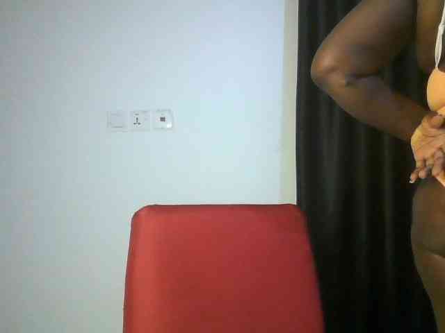 Hotchocolatee191 webcam