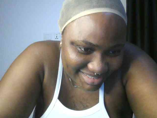 Hotchocolatee191 webcam