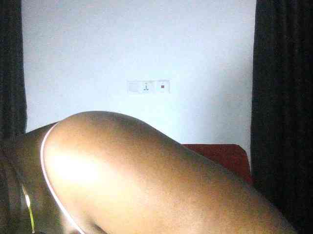 Hotchocolatee191 Live Webcam on BongaCams