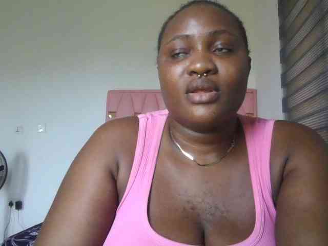 Hotchocolatee191 webcam