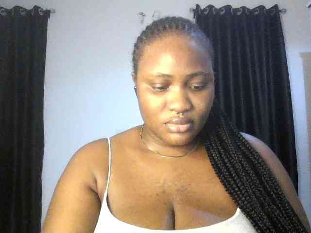 Hotchocolatee191 webcam