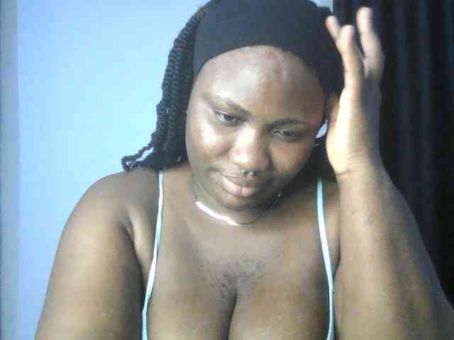 Hotchocolatee191 webcam