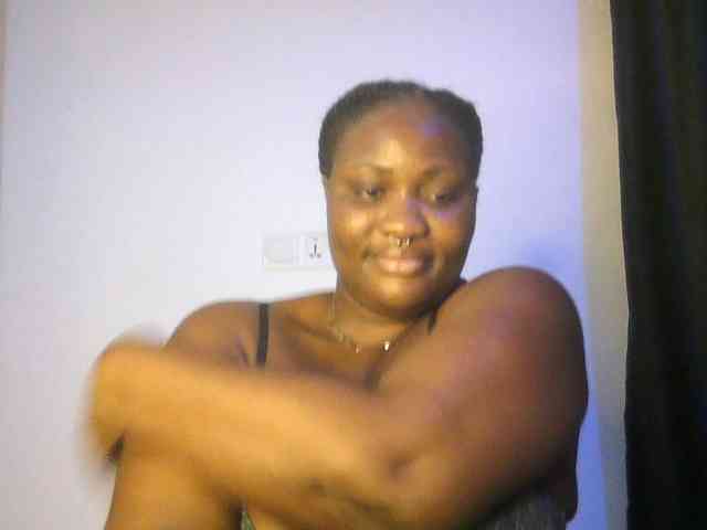 Hotchocolatee191 webcam