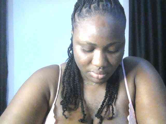 Hotchocolatee191 webcam