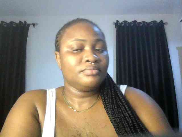 Hotchocolatee191 webcam