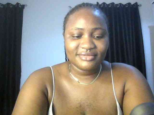 Hotchocolatee191 webcam