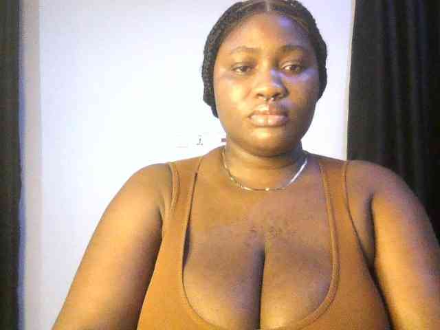 Hotchocolatee191 webcam