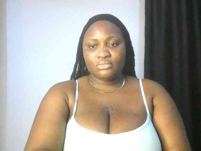 Hotchocolatee191 webcam