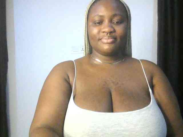 Hotchocolatee191 webcam