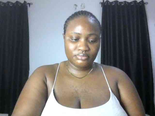 Hotchocolatee191 webcam